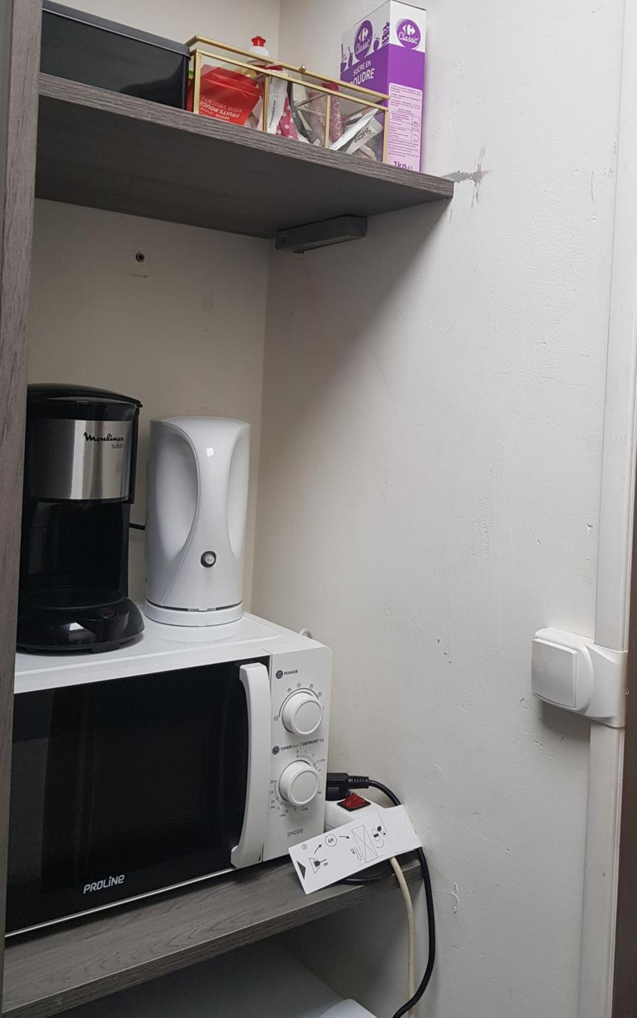 Chambre privée dans appartement WC et SDB communes Nîmes Esterno foto